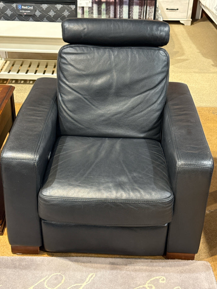 Natuzzi Genuine Leather recliner Chair