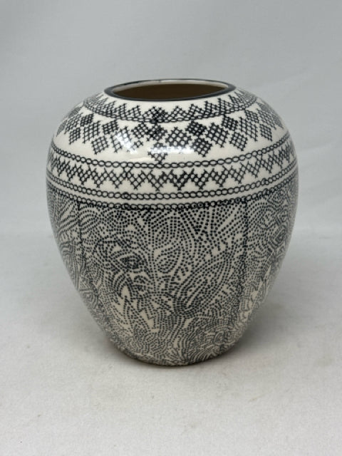 Zara Home Black/White Petit Point Design Vase