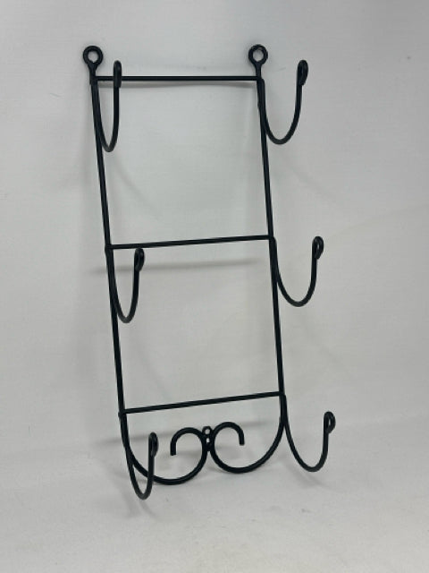 Black Metal Wall Towel Rack