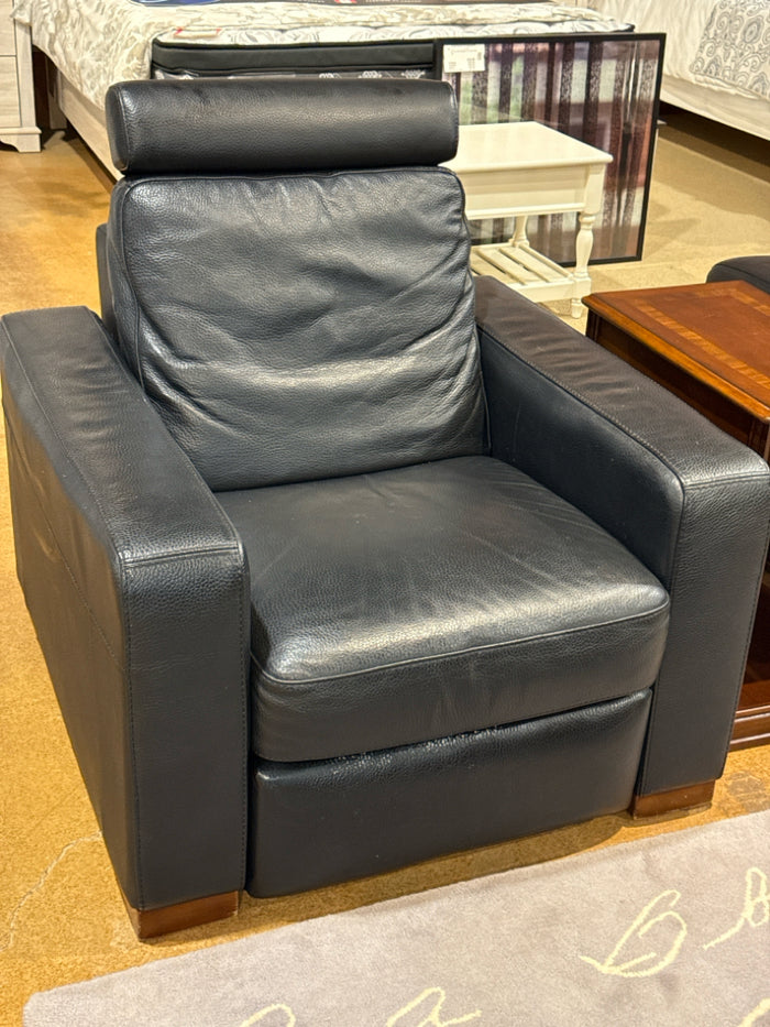 Natuzzi Genuine Leather recliner Chair