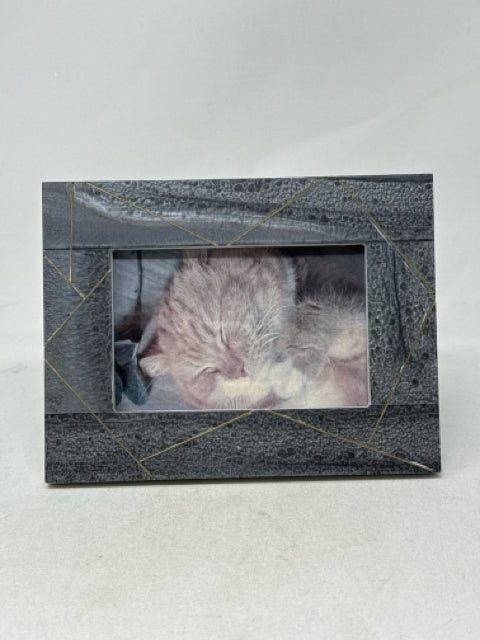 4" x 6" Grey with Gold Lines Photo Frame [MHF]