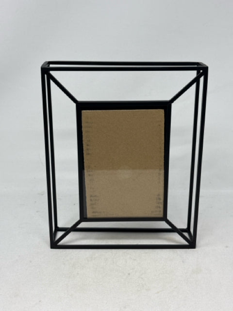 Umbra Matrix Photo Frame Black