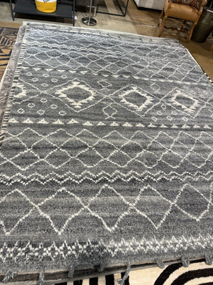 7.5' x 9.5' Grey Carpet [MHF]