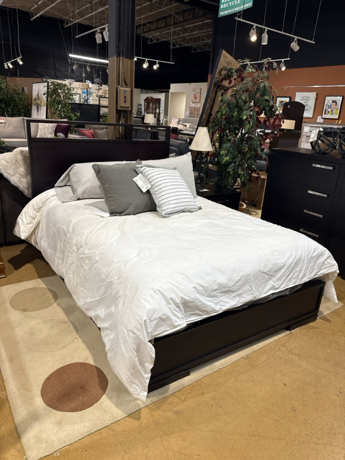 A.P. Industries Double Wood Bed