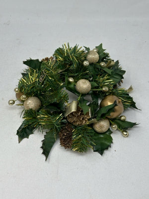 Small Green & Gold Candle Wreath 7.