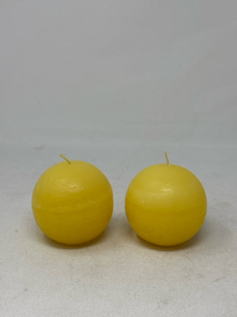 Pair of Yellow Round Candles [MHF]