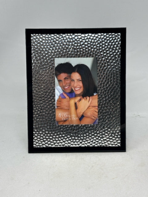 Black/Hammered Silver Glass Photo Frame