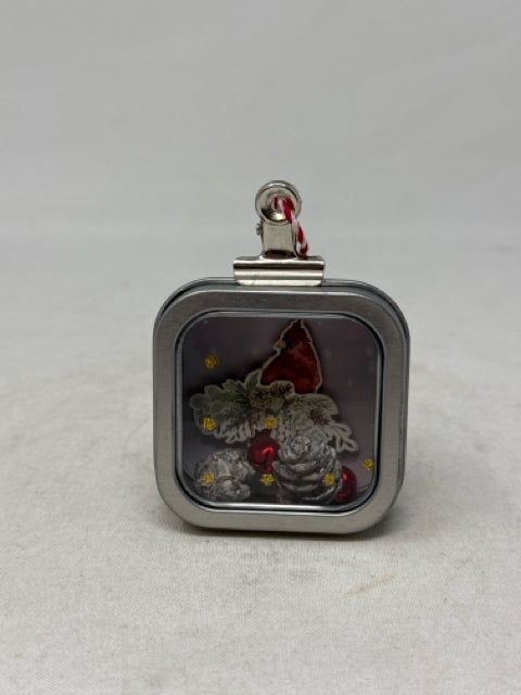 Square Metal Cardinal Xmas Tree Ornament