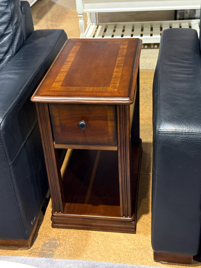 1 Drawer End Table