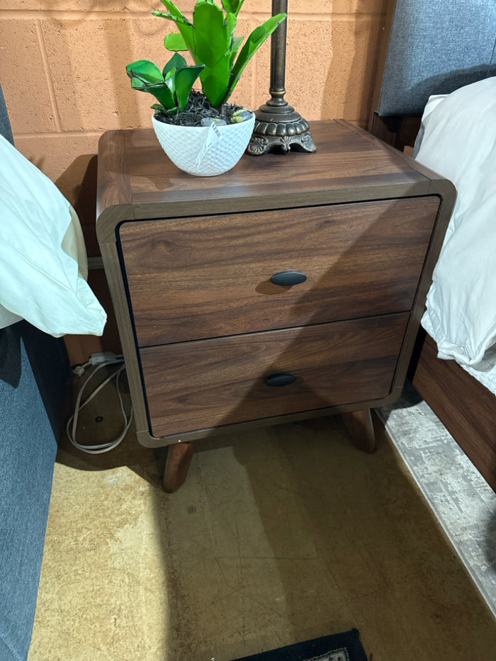 MS I 5233 2 DRAWER NIGHTSTAND / WALNUT FINISH [NEW]