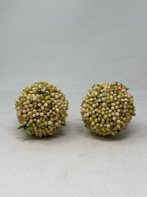 Pair of Cream Berry Accent Balls