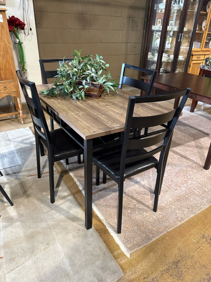 IF-1057 5 Piece Dining Table & 4 Chairs [NEW]