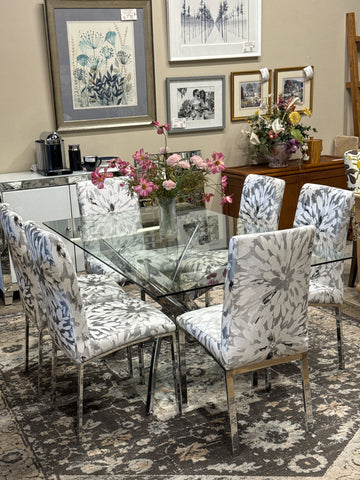 Dining Room &amp; Kitchen