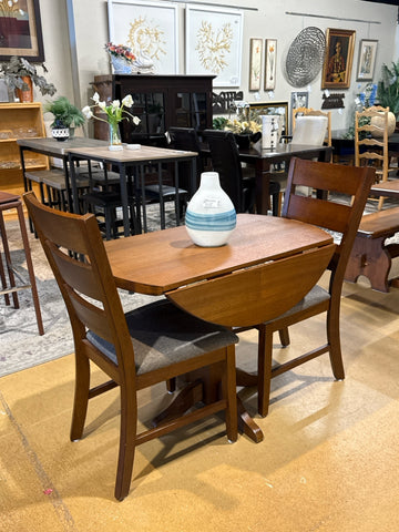 Dining Room &amp; Kitchen