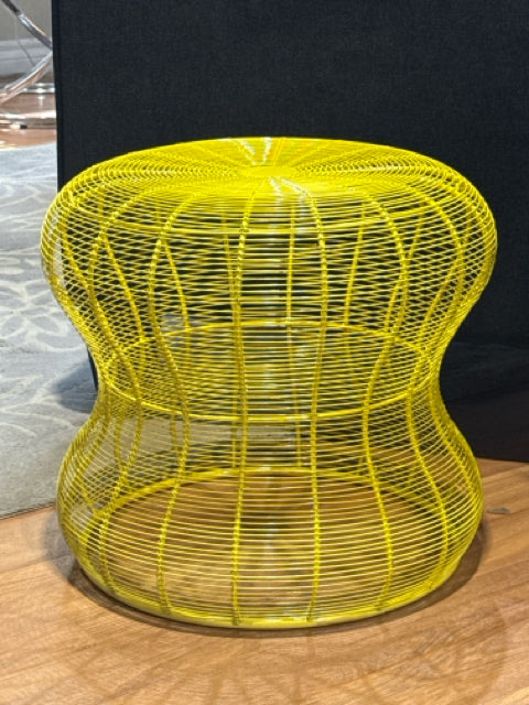 Round Yellow Wire Accent Table [MHF]