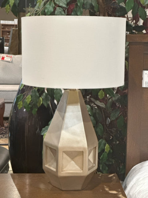 Mercana Soft Gold Ceramic Base with White Shade Table Lamp [MHF]