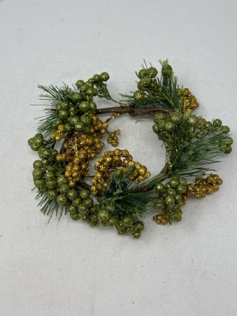 Small Gold Candle Wreath