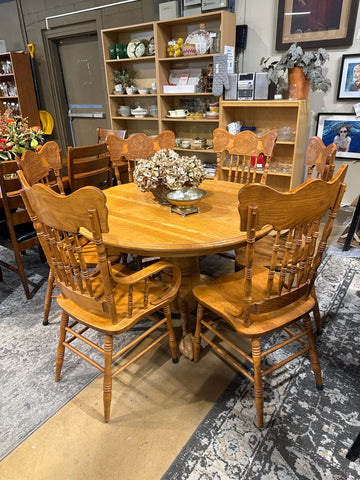 Dining Room &amp; Kitchen