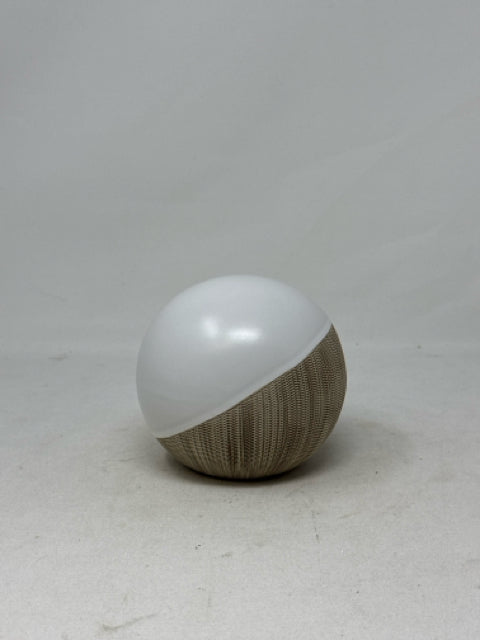 White/Brown Decorative Orb [MHF]