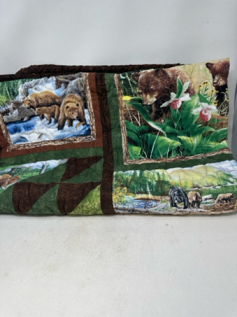 Small Wilderness Bear Quilt/Throw