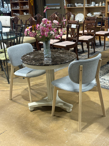 Dining Room &amp; Kitchen