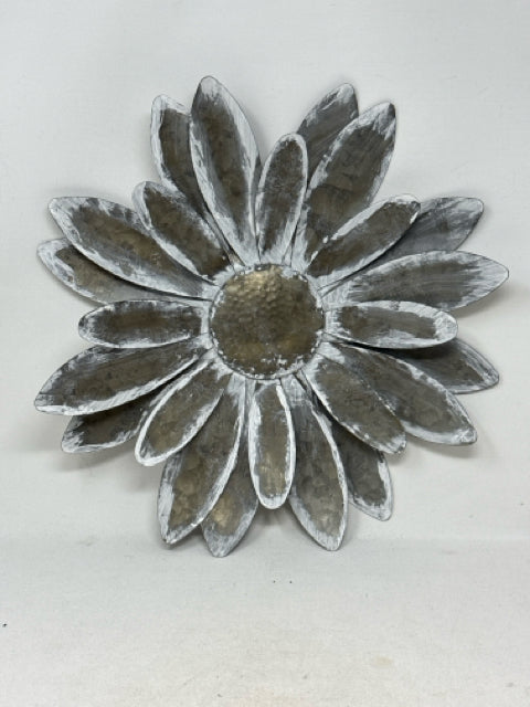 White Washed Tin Flower Wall Decor