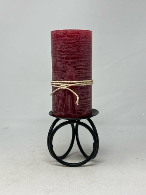 Metal Circle Base Pillar Candle Holder with Red Candle