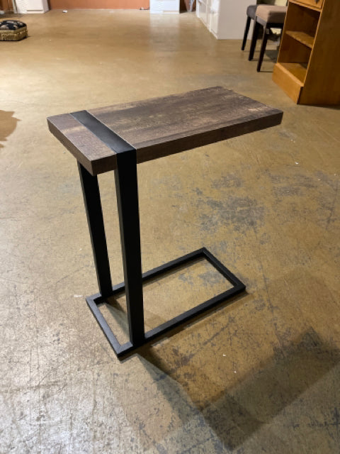 MS I-2853 Brown Reclaimed Accent Table [NEW]