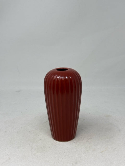 CB2 Ribbed Bud Vase [MHF]