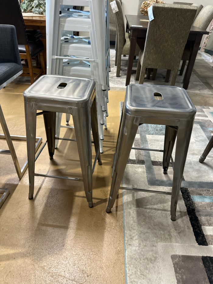 Pair of Silver Metal Counter Height Stools [MHF]