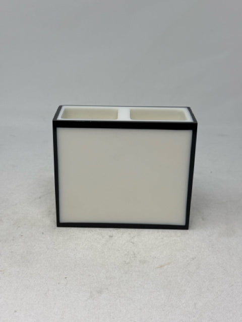 Simons White with Black Outline Toothbrush Holder [MHF]