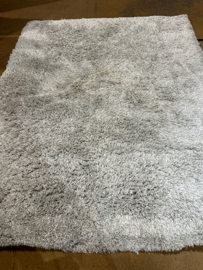 9.5' x 7.5' Carpet (Stained)