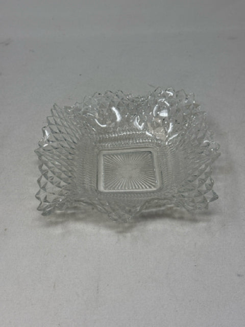 Glass Ruffled Edge Diamond Cut Bowl