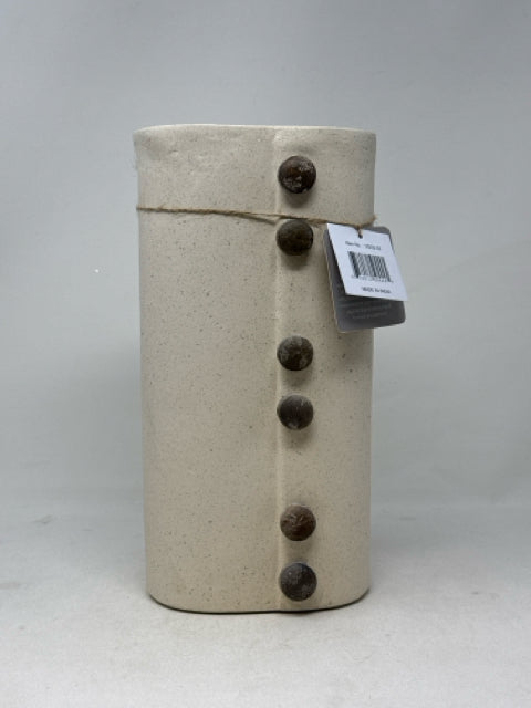 Ivory Button Vase Crafted from Sustainably Repurposed Paper [MHF]