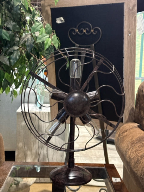 Metal Vintage Fan Shape Lamp Bronze [MHF]