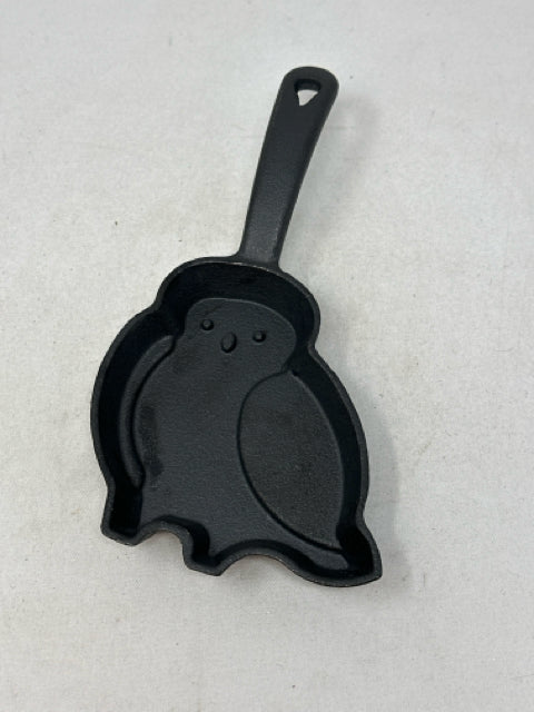 Small Cast Iron Bird Pan