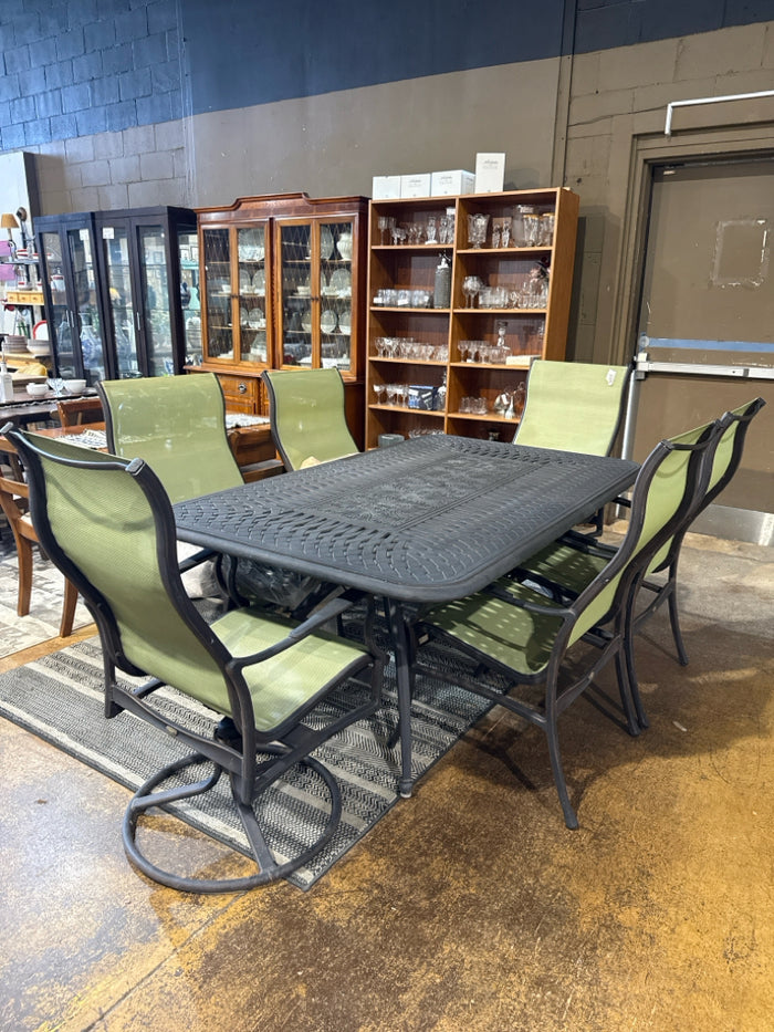 Outdoor Lifestyles 7 Piece Patio Set With Swivel Captains Chairs & Covers