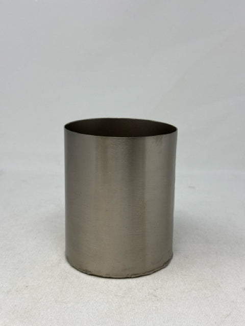 4" Round Brushed Silver Metal Magnolia Home Container [MHF]