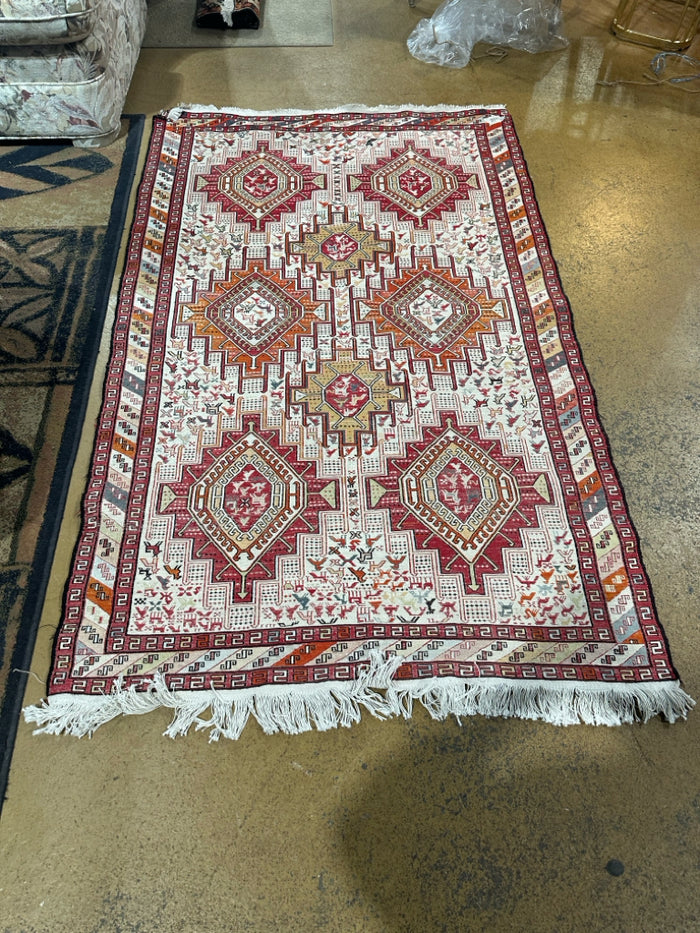 4' x 6' Hand Knotted Carpet