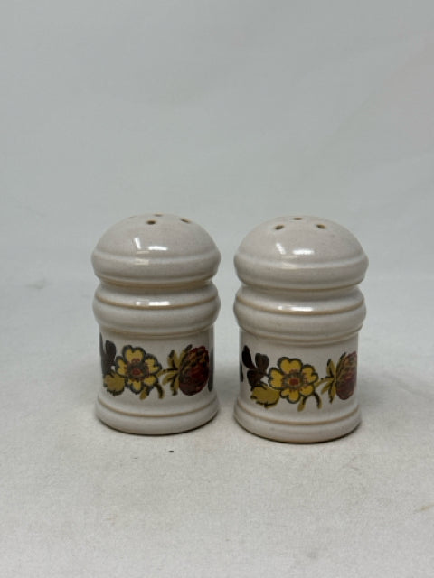 Vintage Sadler England Red Clover Salt & Pepper Shakers