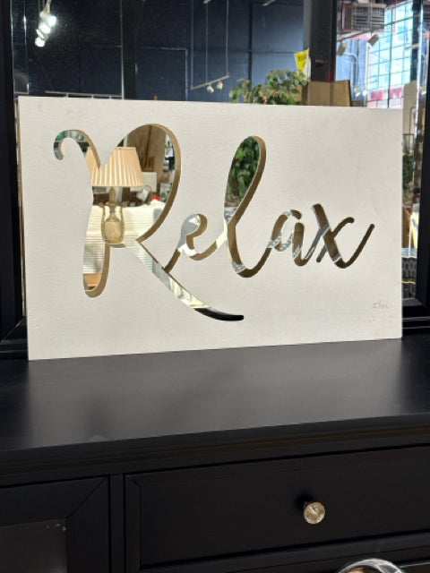 White Wooden Wall Decor "Relax"
