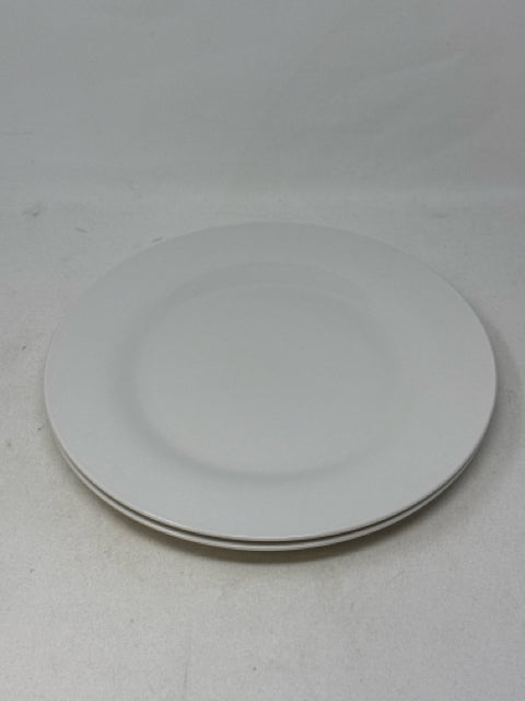 Pair of White Dinner Plates [MHF]