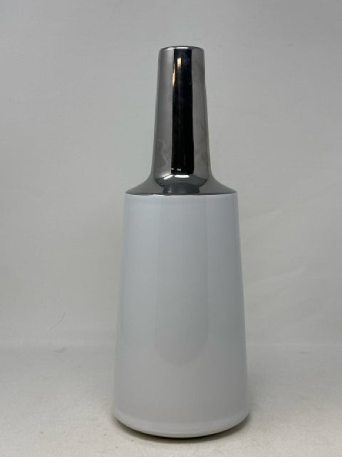 Torre & Tagus White/Silver Decorative Vase [MHF]