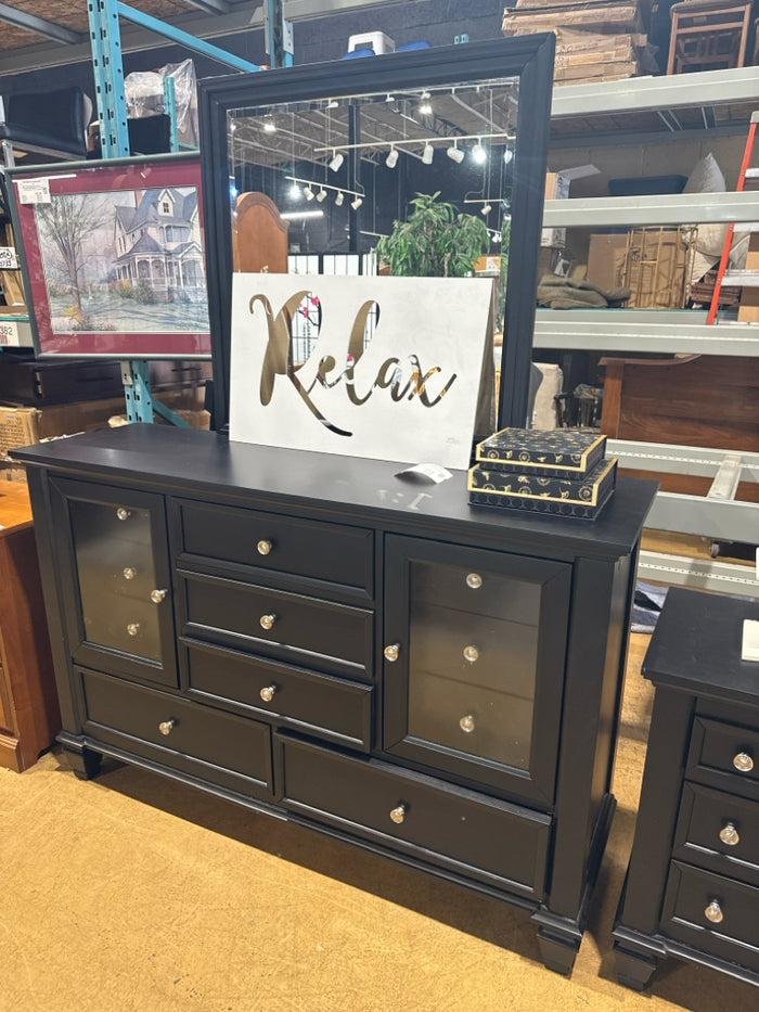 11 Drawer Dresser & Mirror