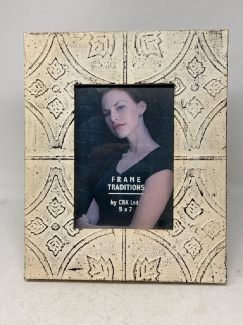 Antique White Embossed Tin Photo Frame