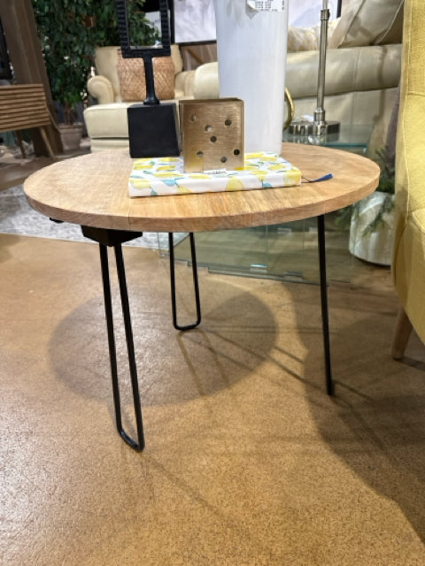 Black Metal Base Mango Wood Top Accent Table [MHF]