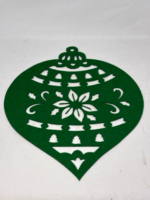 Green Felt Xmas Ornament Placemat