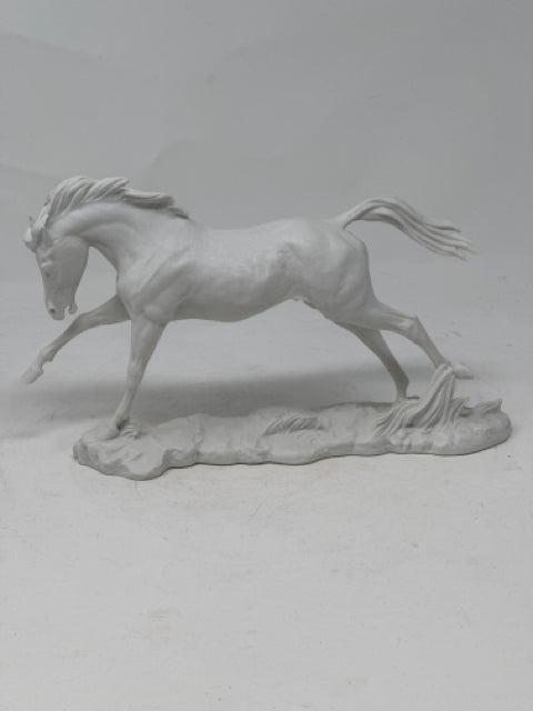 The Danbury Mint "Wild and Free" by David Geenty Horse Figurine
