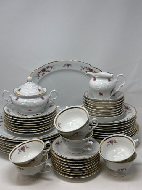 Walbrzych Made in Poland Dish Set (Complete Setting for 7 with Extra)