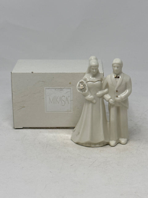 Mikasa Fine Porcelain Wedding Cake Topper